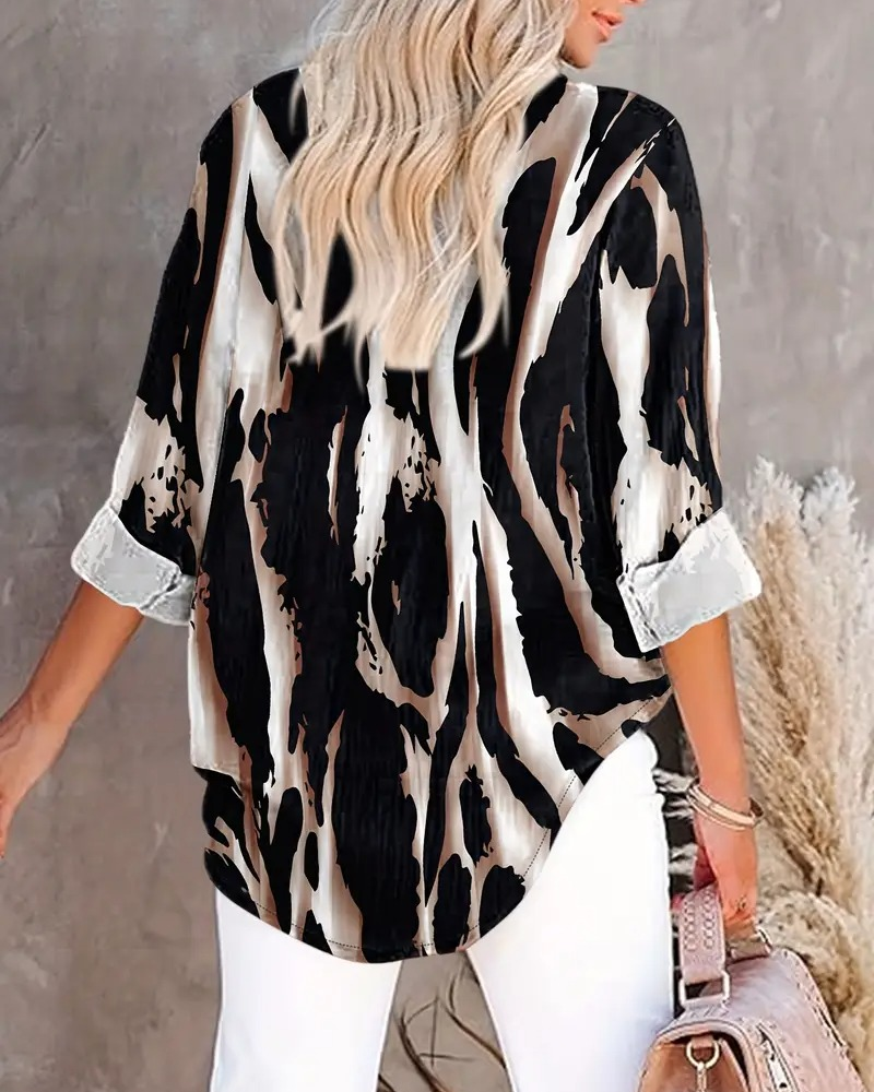Women's Oversized Blouse with Print and Buttons