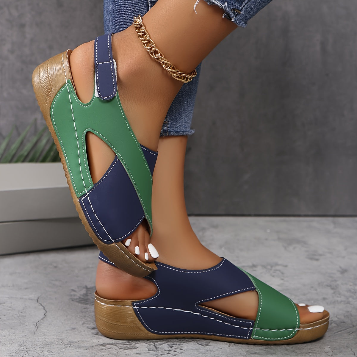 Women’s Comfortable Adjustable Strap Sandals