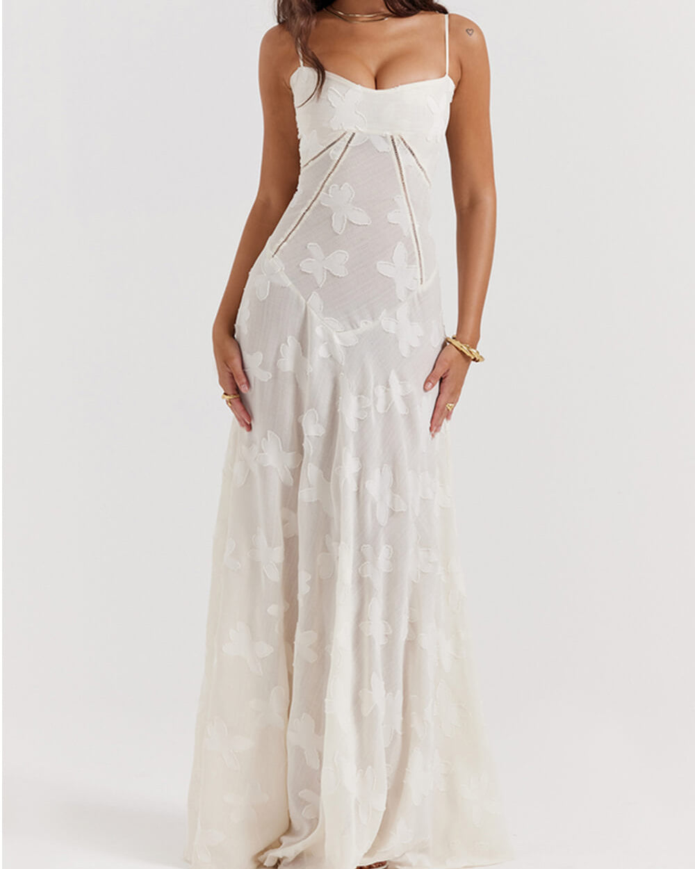 Maxi dress for women with straps, neckline, and floral pattern