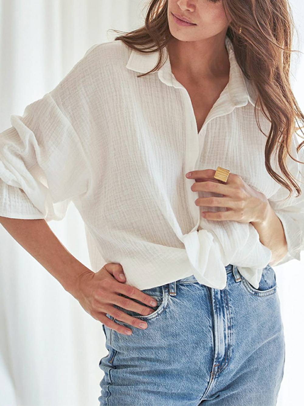 Women's shirt made of lightweight material with a loose fit