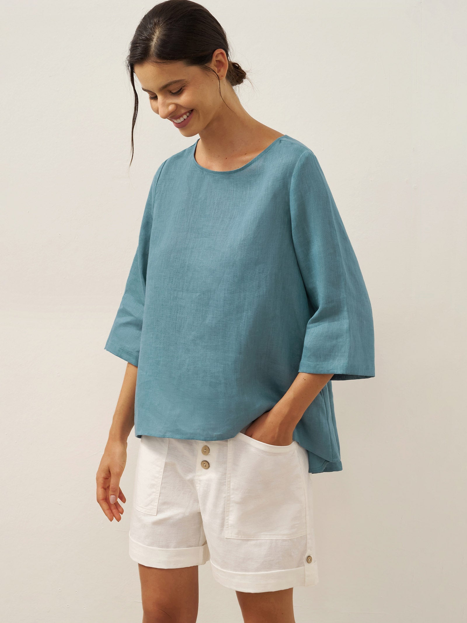 Evelyn | Comfortable Linen Top with Asymmetrical Hem and Round Neck