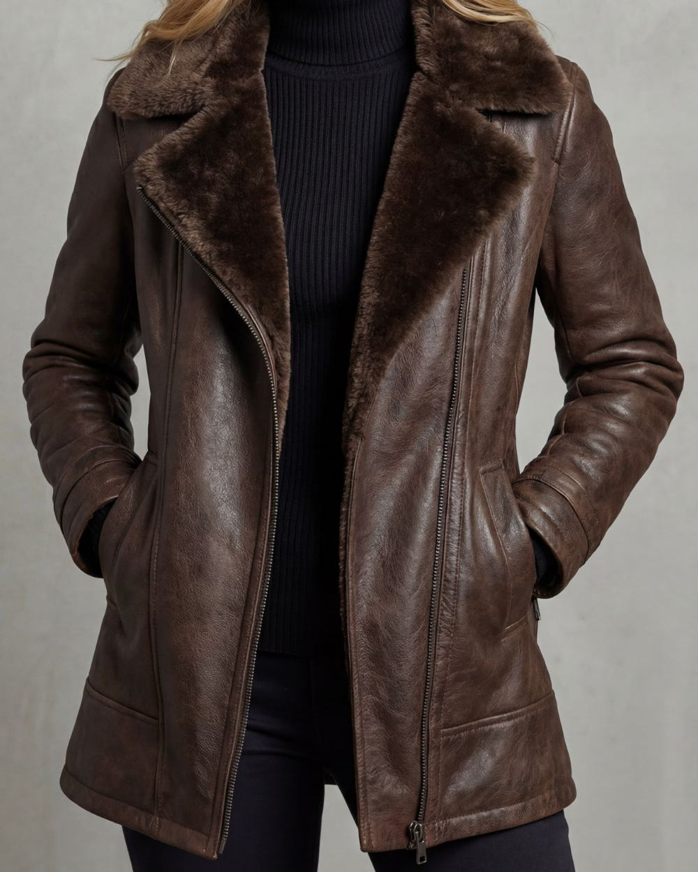 Women's jacket with a soft collar finish
