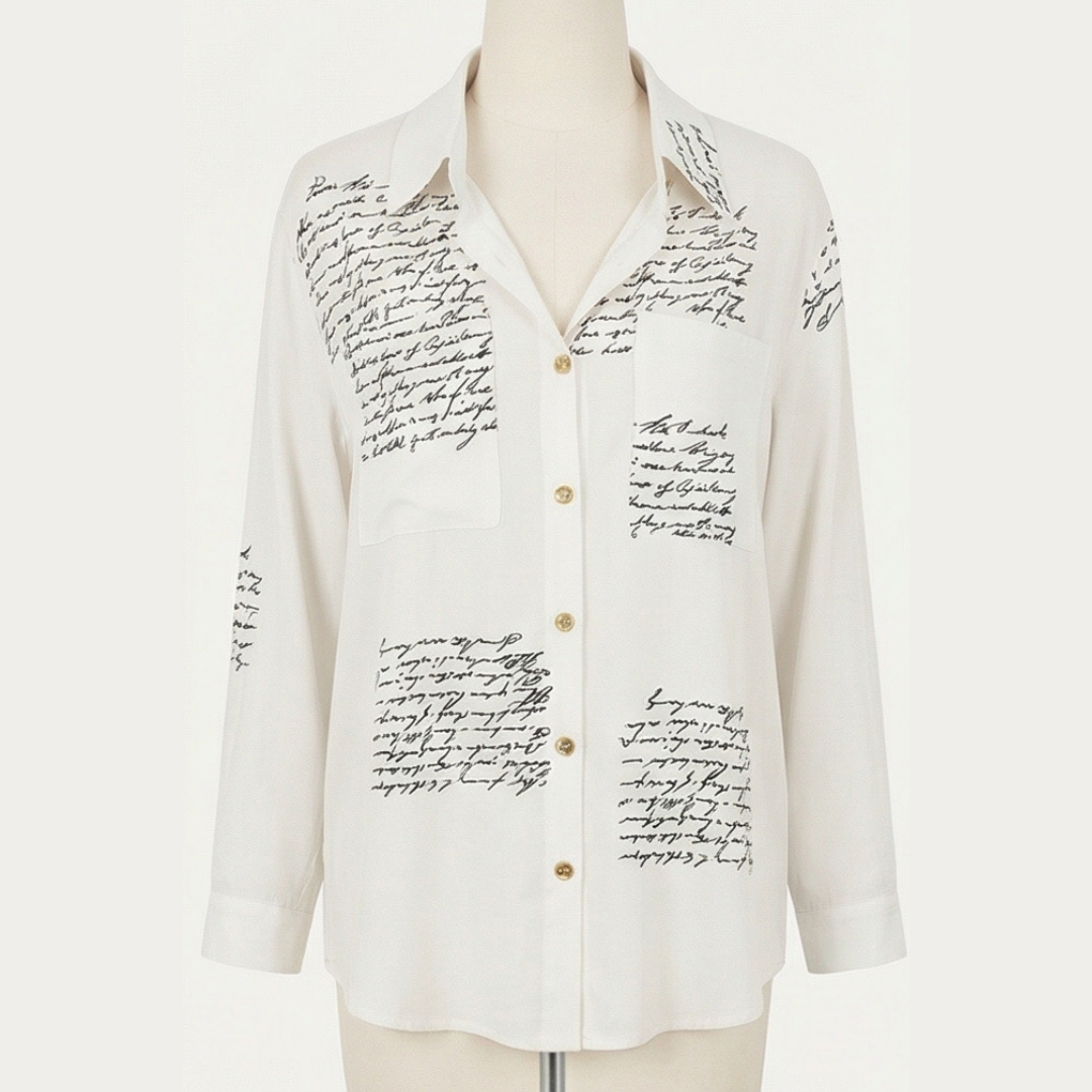 Women's shirt with pockets and handwritten print, button-up