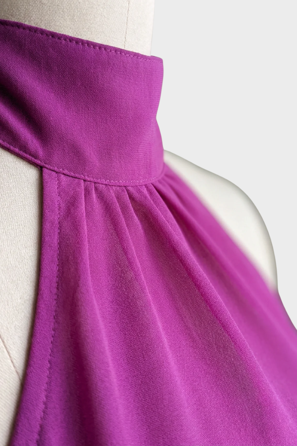 MOREAU LYON | ELEGANT HALTER SET FOR WOMEN