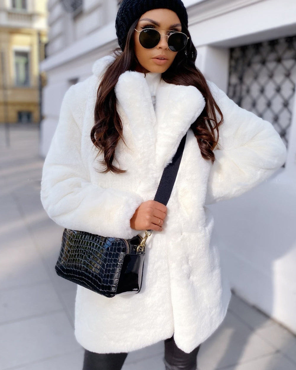 Women's coat | with fur trim in a simple cut
