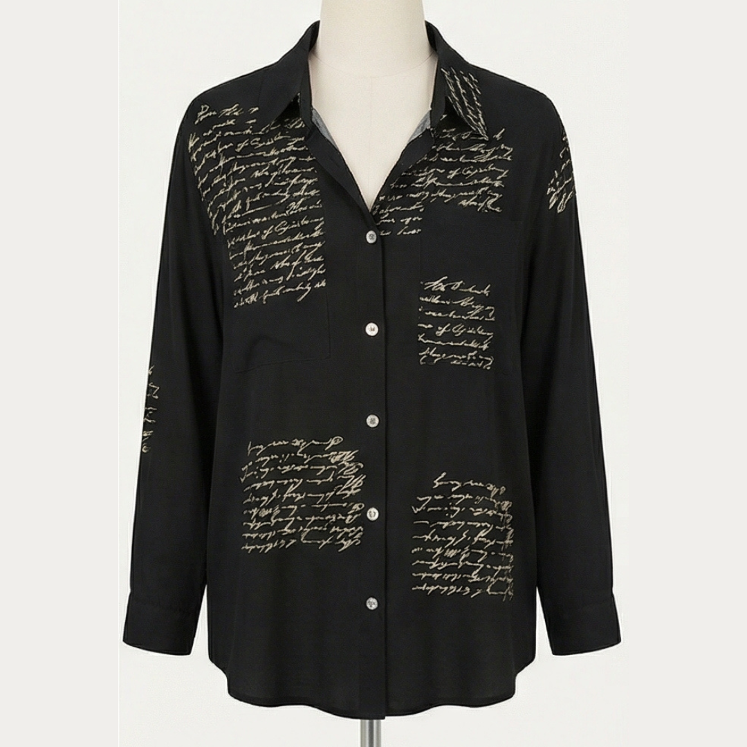 Women's shirt with pockets and handwritten print, button-up