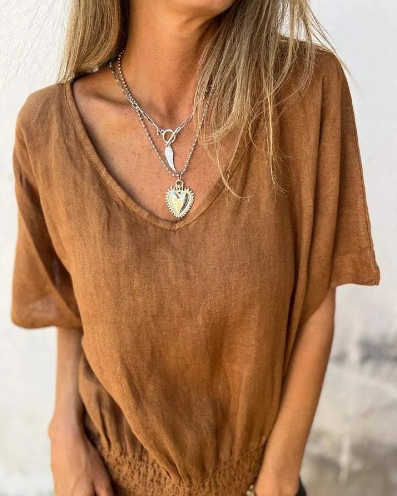 Bomiris | Fitted T-Shirt with V-Neck