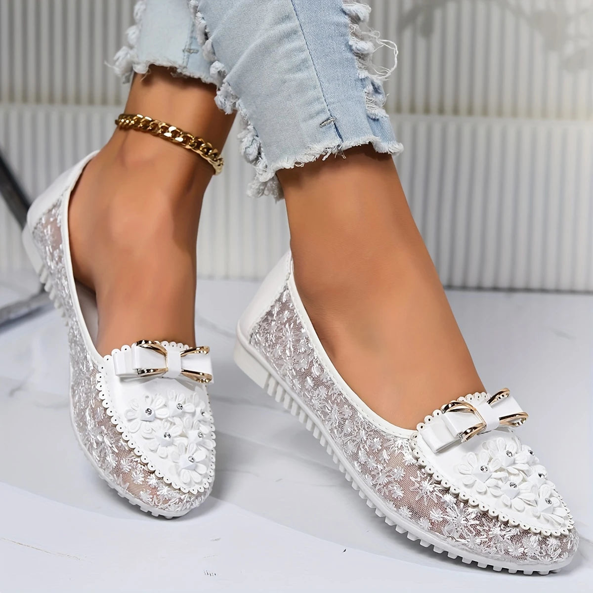 Women’s Lace Ballet Flats with Decorative Bow