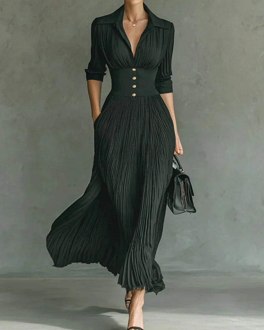 Elegant, pleated maxi dress with a collar and long sleeves