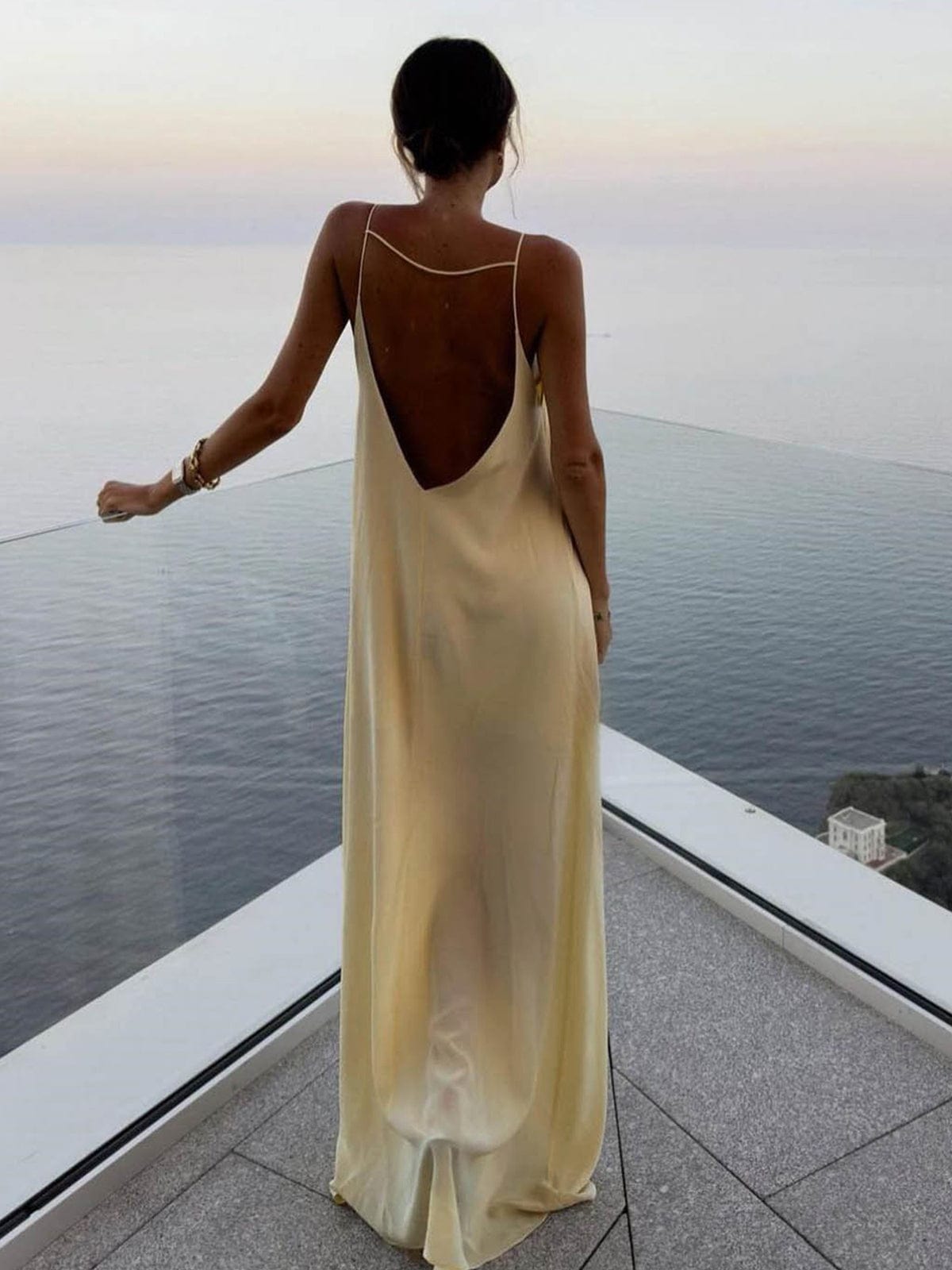 Maxi dress for women with open back and thin straps