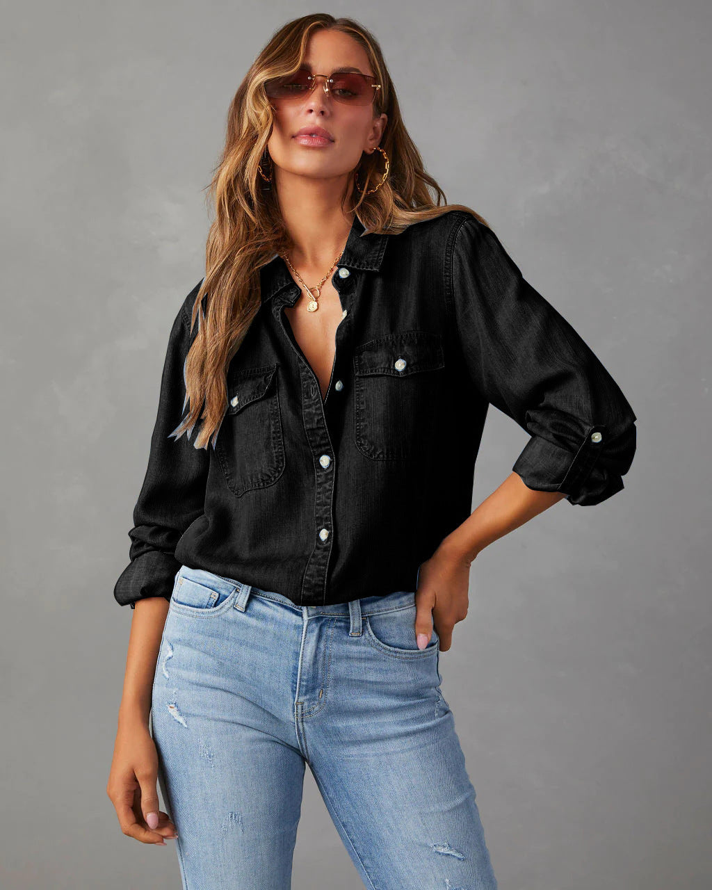 Women’s Denim Shirt with Chest Pockets – Casual Style and Relaxed Comfort