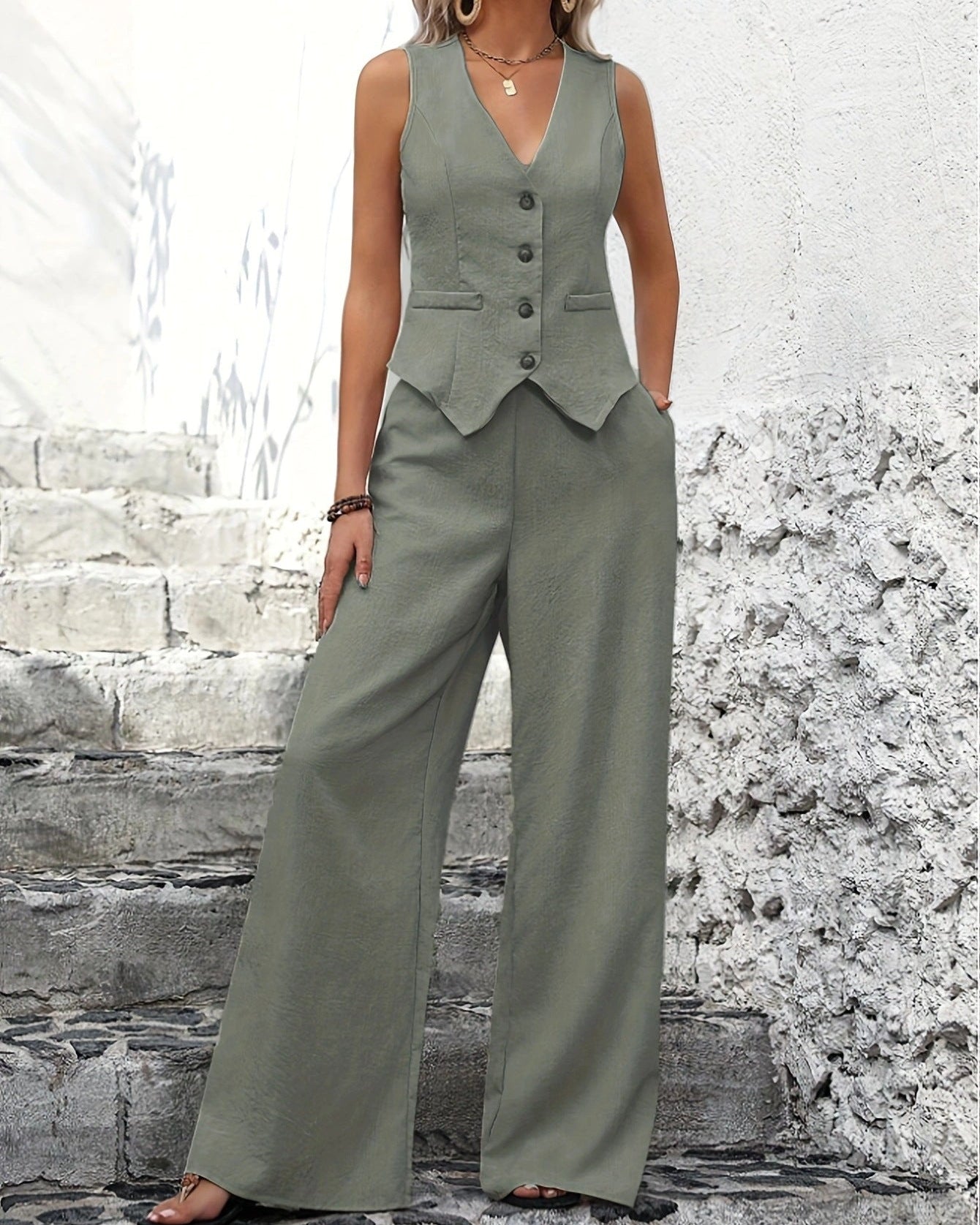 Elegant Two-Piece Suit with Vest and Wide Pants – Stylish Look for Everyday & Events