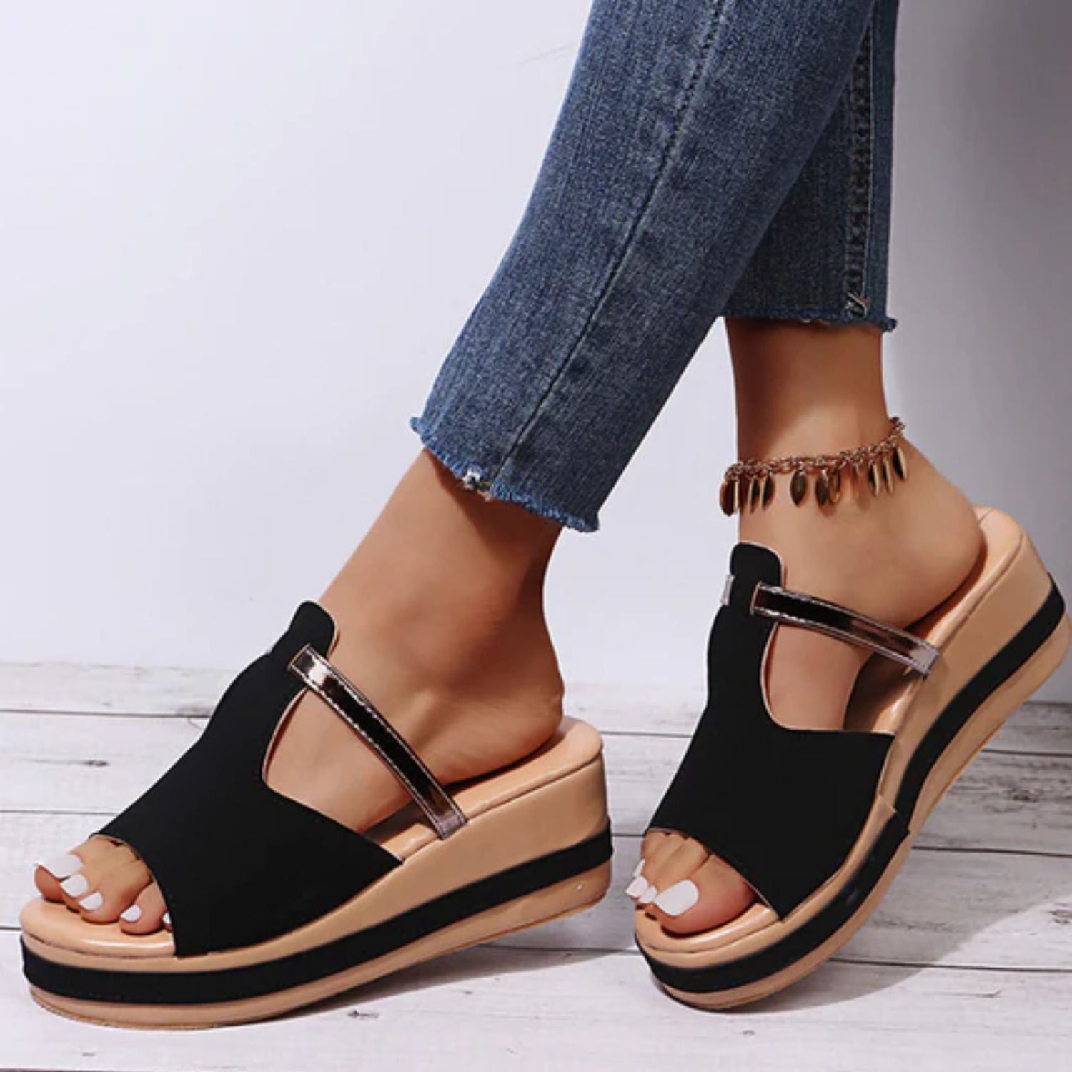 Women's Platform Sandals with Strap and Open Toes