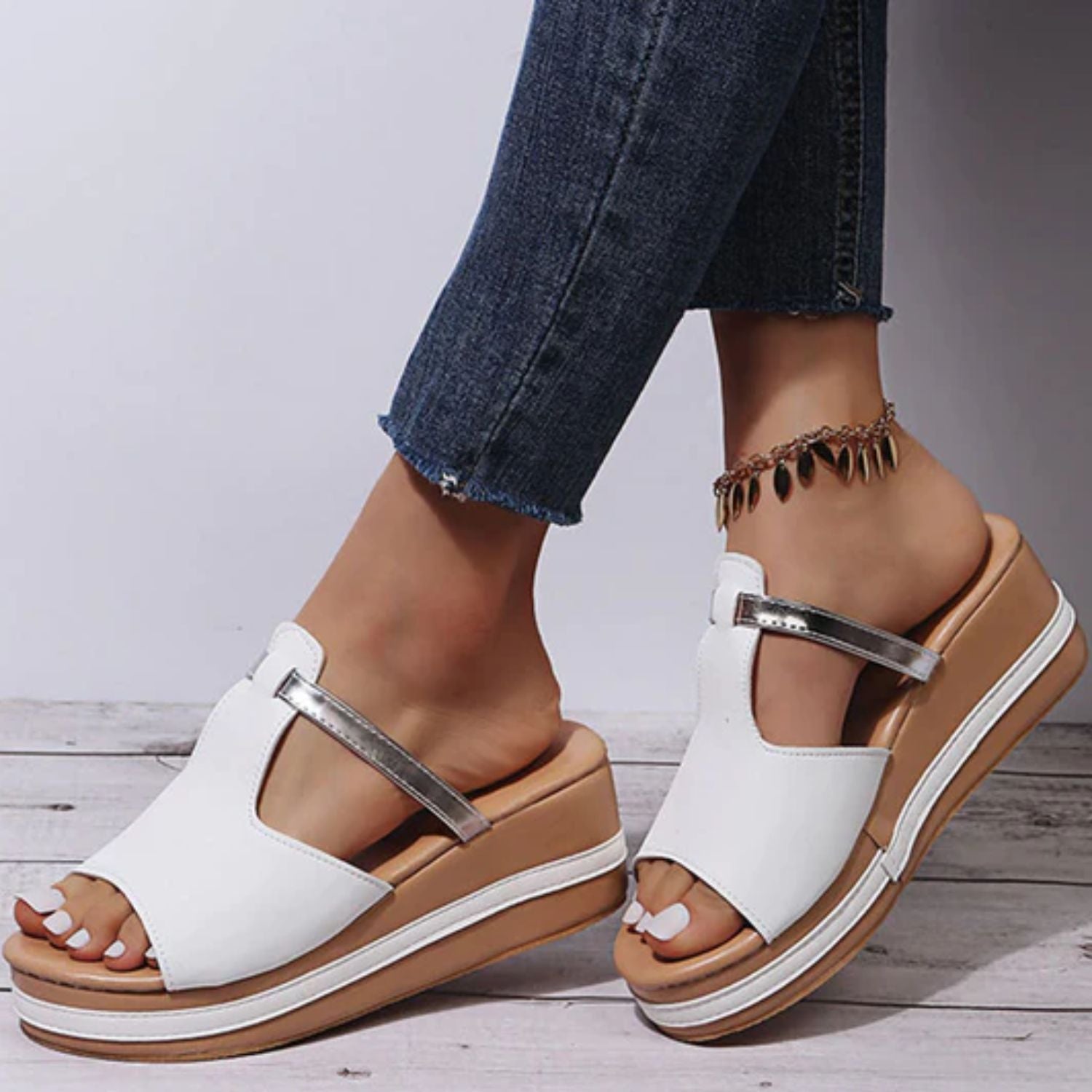 Women's Platform Sandals with Strap and Open Toes