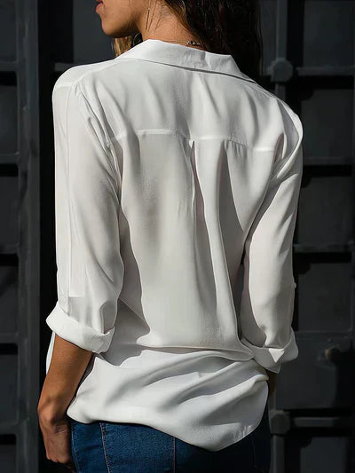 Women's shirt with collar and long sleeves with buttons