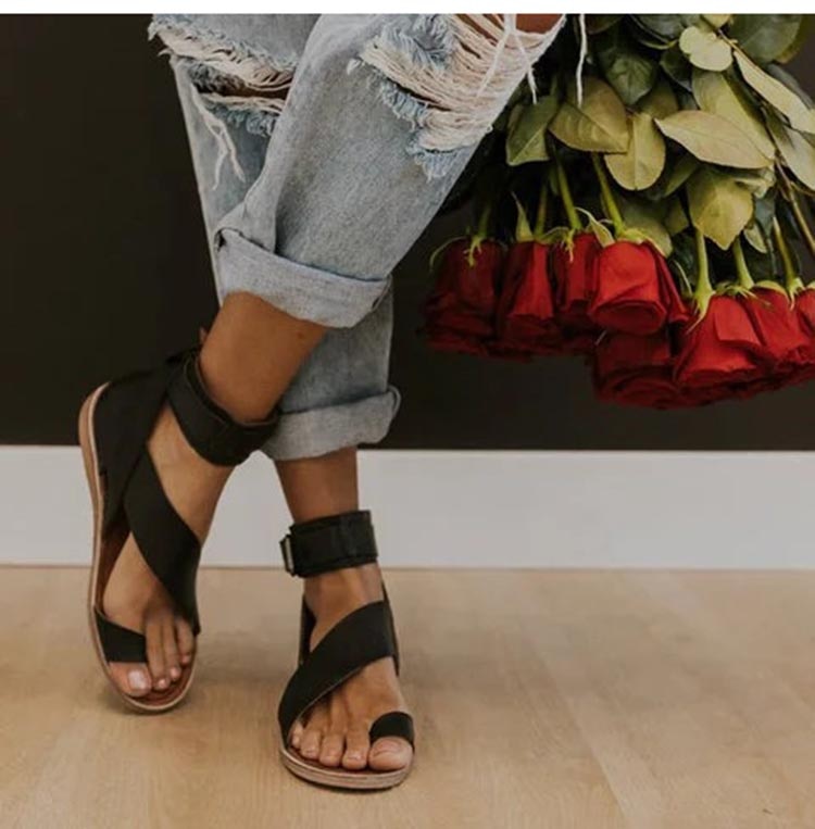 Women’s Flat Sandals with Adjustable Ankle Strap