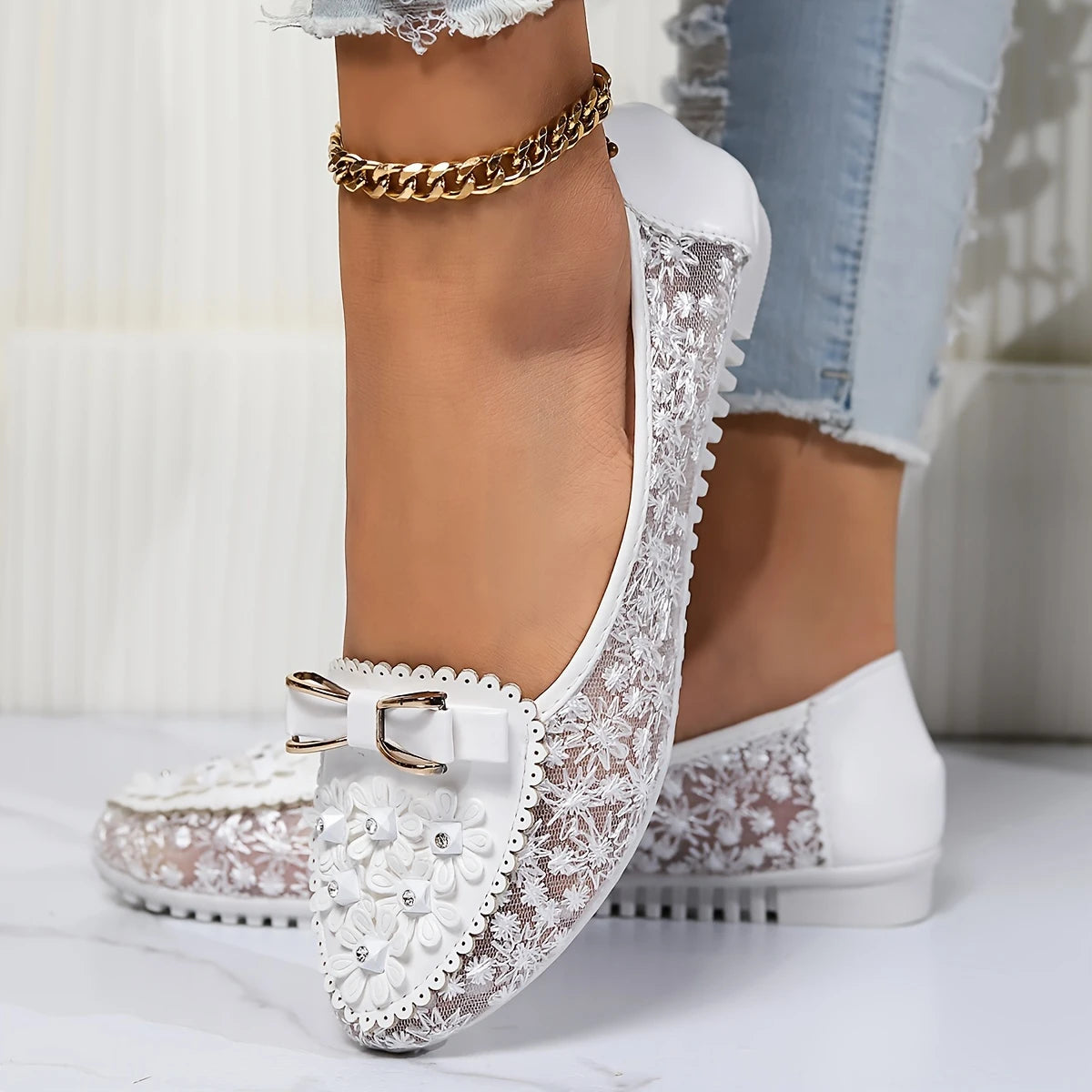 Women’s Lace Ballet Flats with Decorative Bow