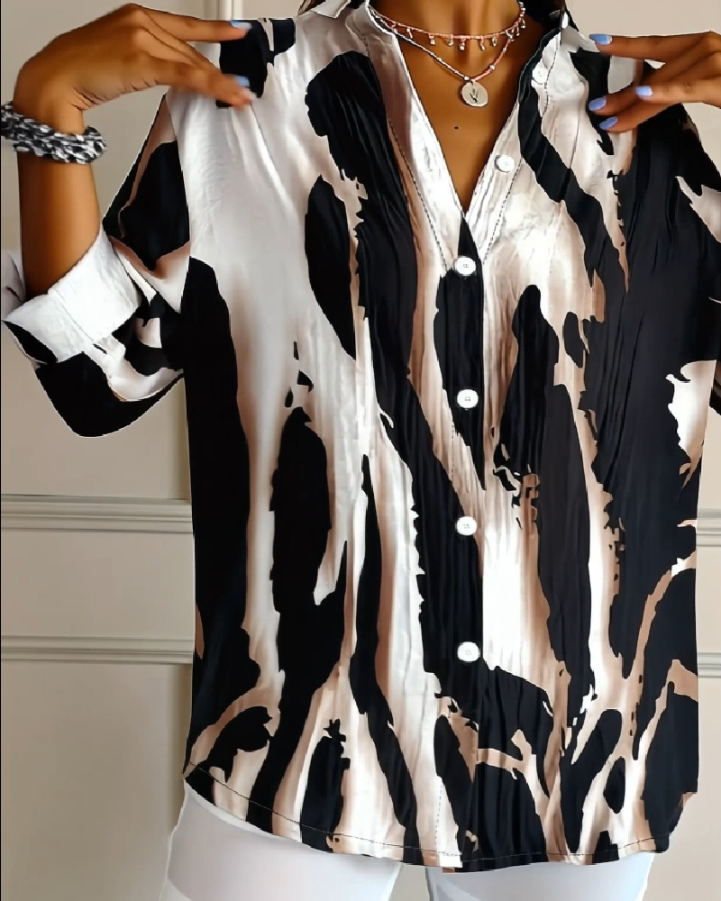 Women's Oversized Blouse with Print and Buttons
