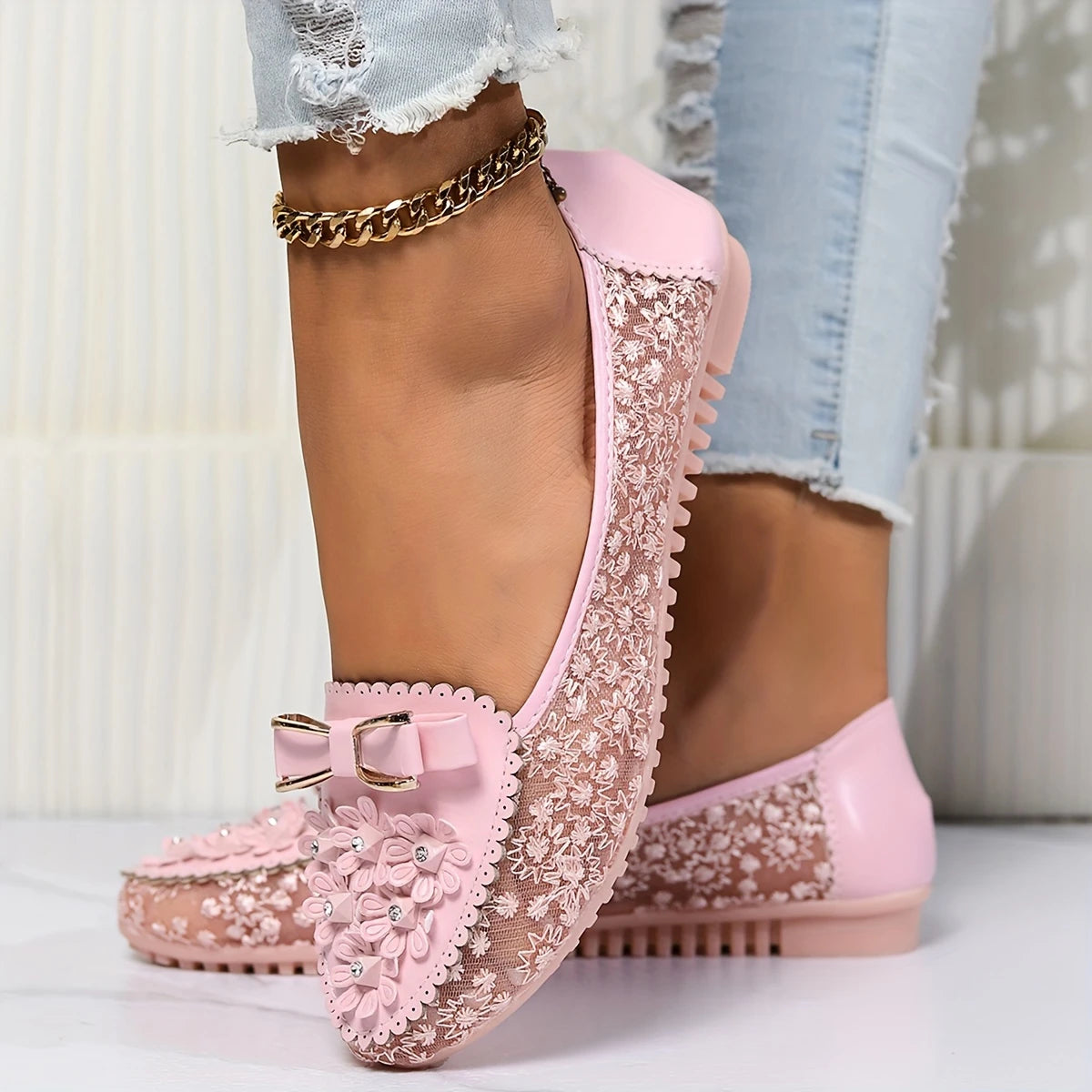 Women’s Lace Ballet Flats with Decorative Bow
