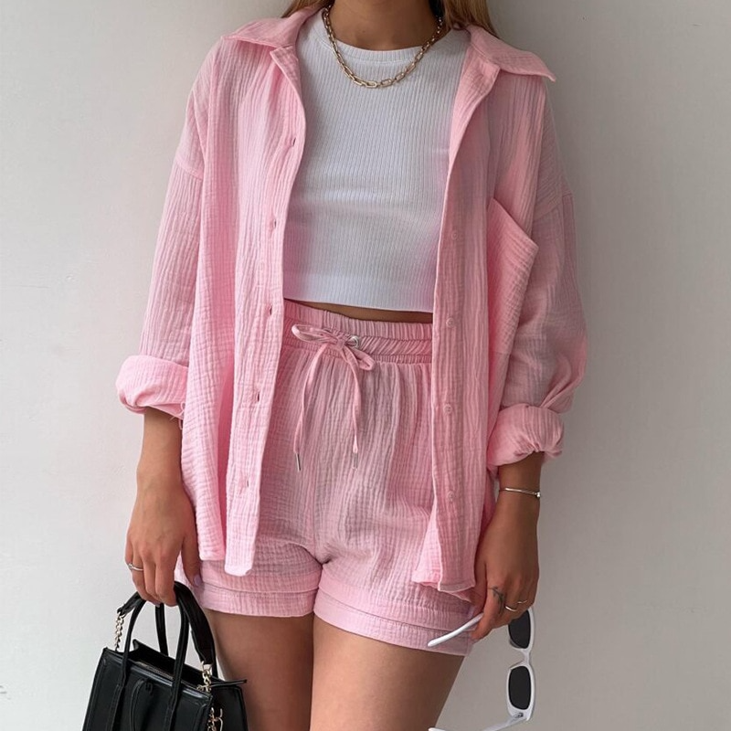 Women's complete set: shirt and shorts with a loose fit