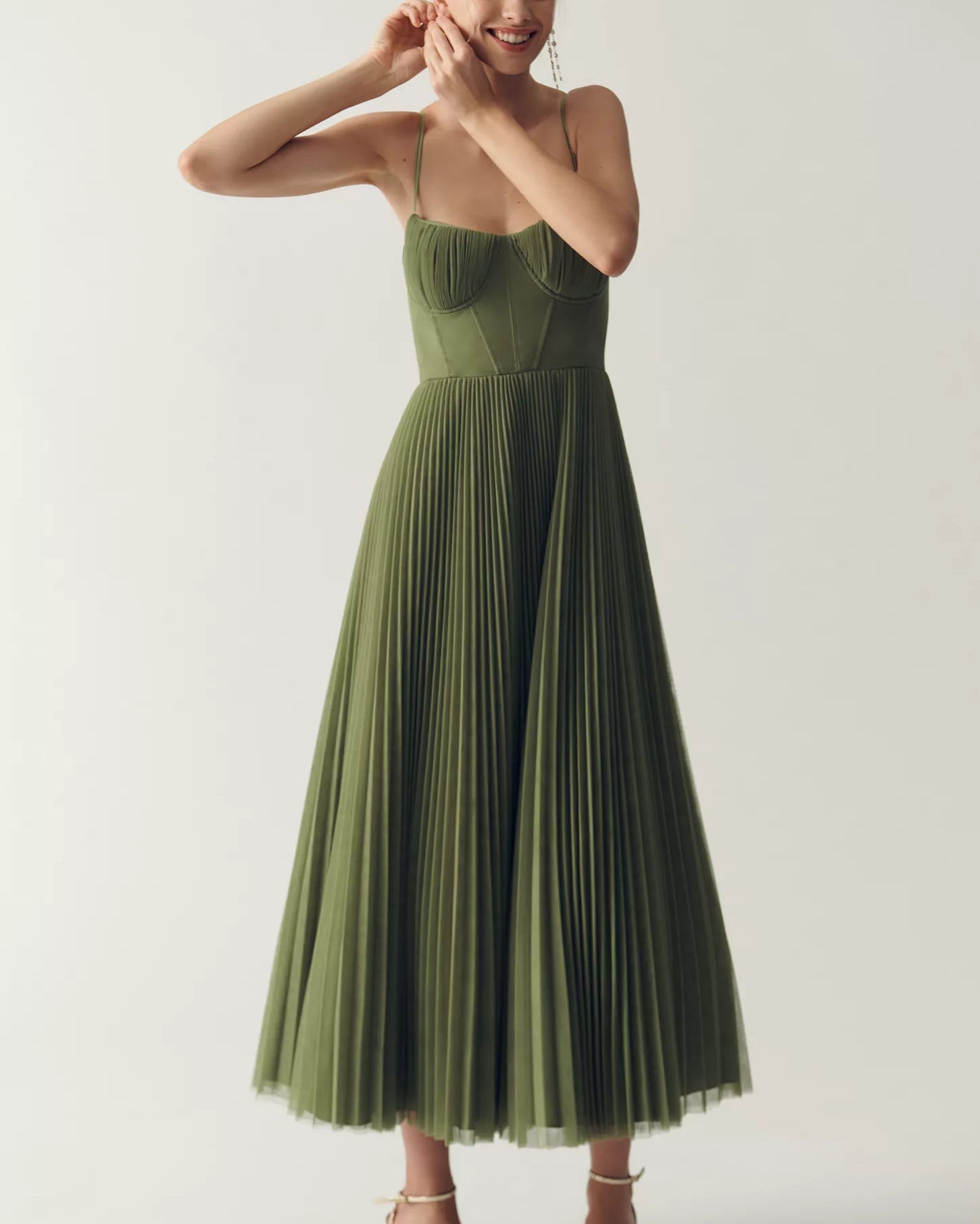 Nala | elegant dress with open back