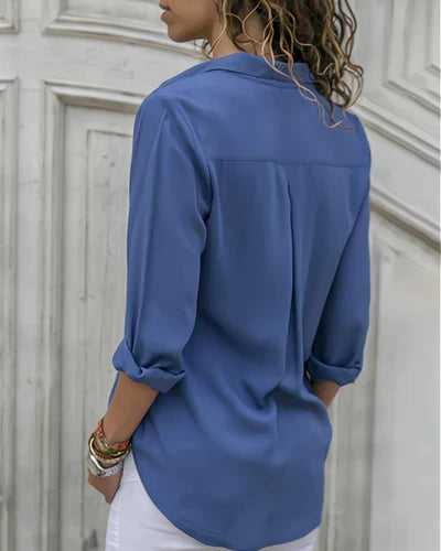 Women's shirt with collar and long sleeves with buttons