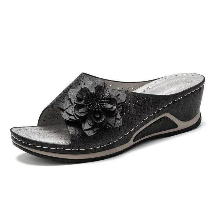 Women's Wedge Sandals with Flower and Openwork Pattern