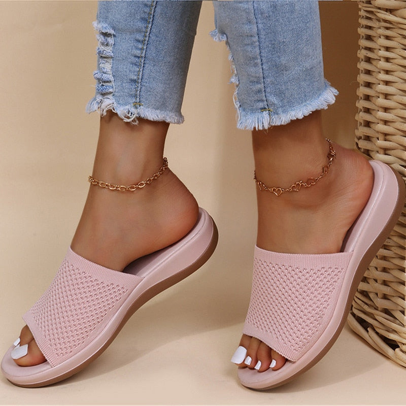 Women's sandals with a knitted strap and open toes